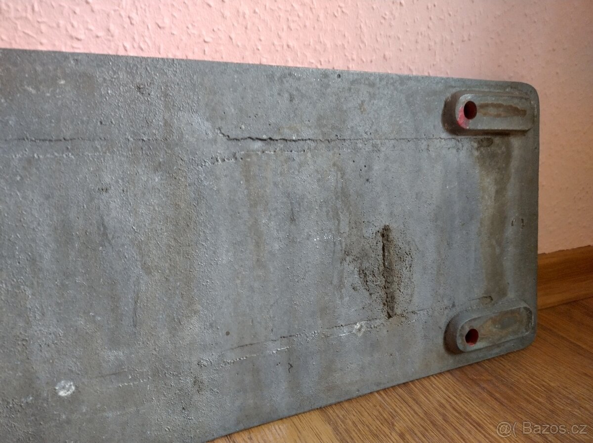 Cedule z motorového vozu 810 - 6