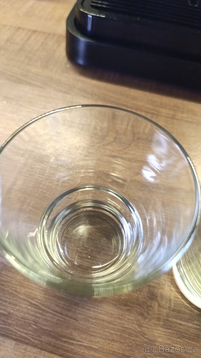 Panák a sklenice v jednom Captain Morgan - 6