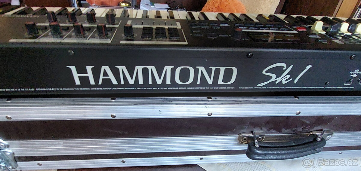 Hammond SK-1 73 - 6