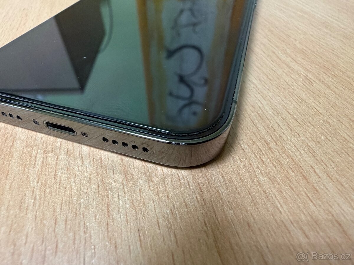 iPhone 13 Pro 256GB Graphite (grafitově šedá) - 6