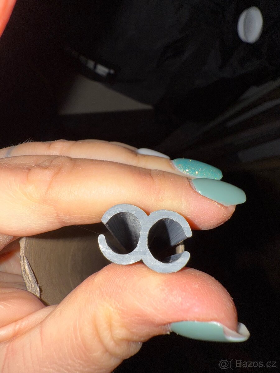 Thule quickfit 360L předstan k markýze Thule Omnistor - 6