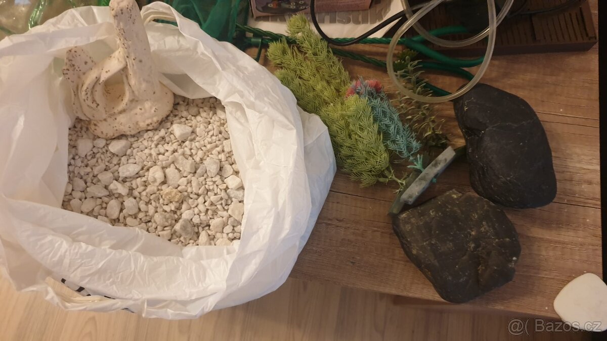 Akvárium (2x) + kompletní vybavení - 6