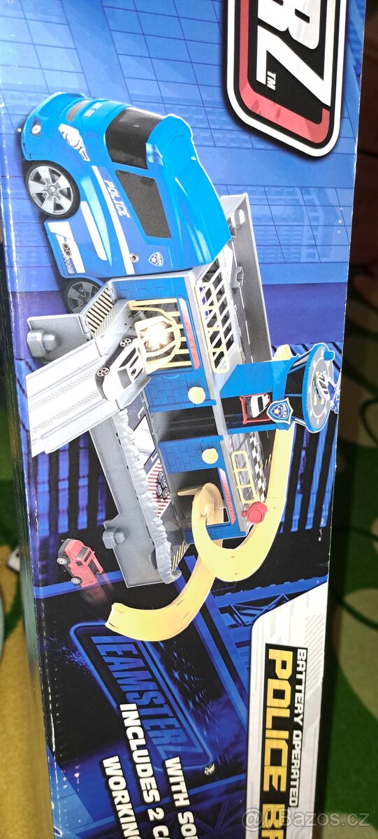 Auto policejní naklaďák - 6