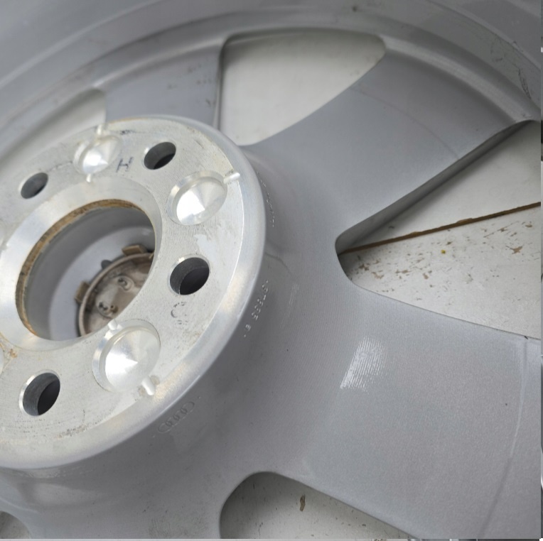 ALU KOLA AUDI A4 B6 B7 B8 B9 A6 C6 C7 Q3 17'' ET39 - 6