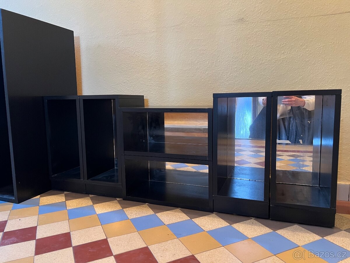 Skříňky a stůl za odvoz - 6