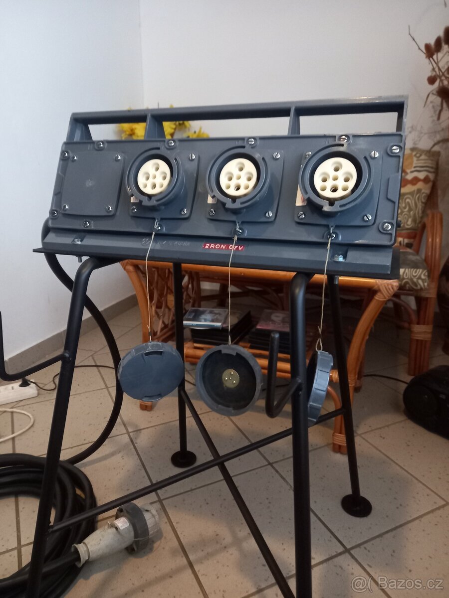 Rozvaděč 6x380V-32A TOP - 6