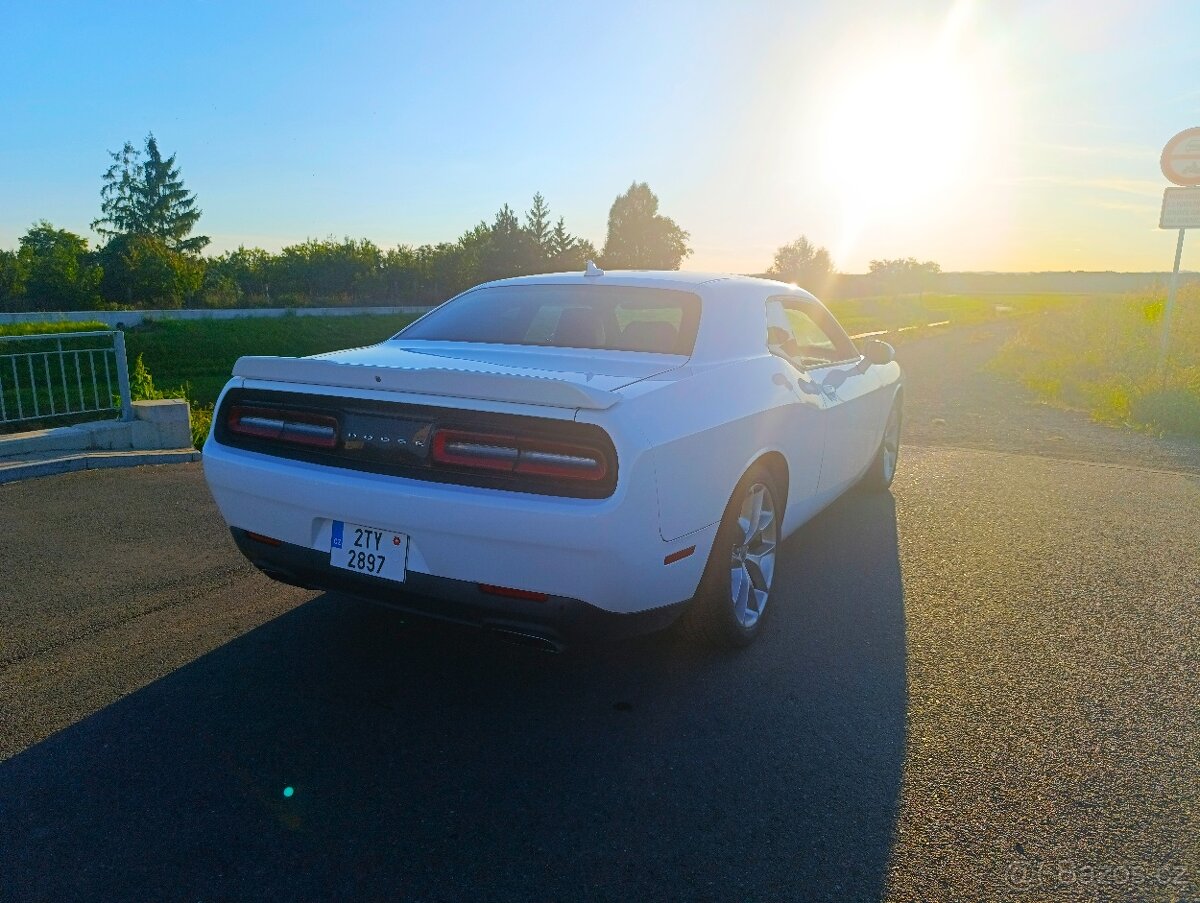 Dodge Challenger 5.7 HEMI R/T - 6