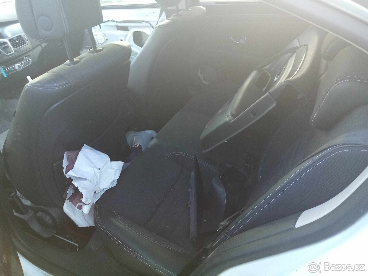 Renault Laguna III (3) 2010 - 6