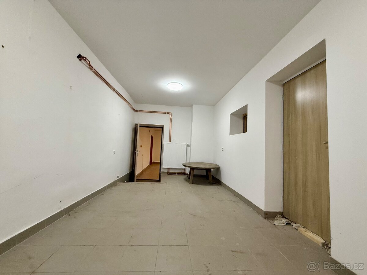 Pronájem obchodního prostoru 56 m² v Příboře - 6
