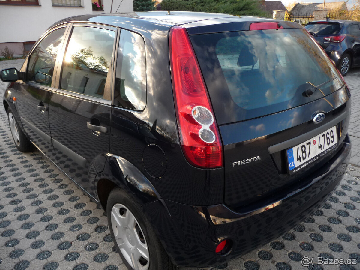 Ford Fiesta 1.3i najeto 28 000km 1.majitel koupeno v čr - 6