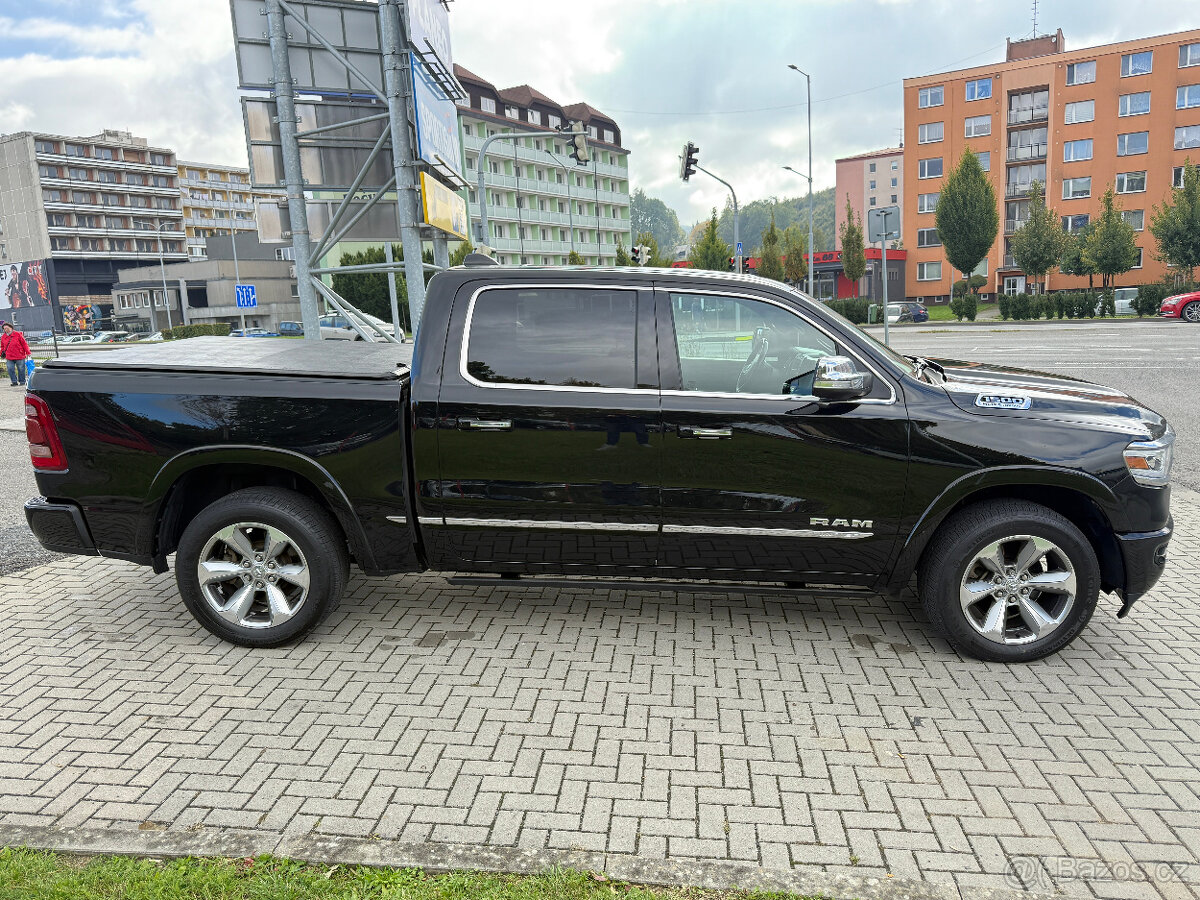 Dodge RAM 1500 LIMITED 5.7 V8 HEMI eTorque--2021--VZDUCH-- - 6