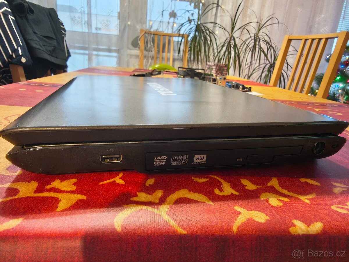 Toshiba Satellite L300D-14N - notebook, 15.4", AMD QL62 2.0 - 6