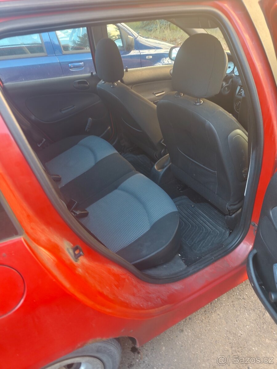 Peugeot 206 benzín - 6