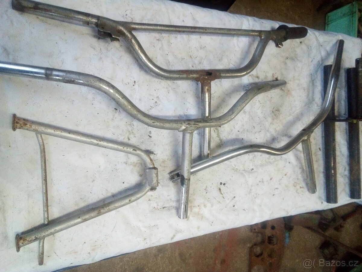 JAWA - ŘIDÍTKA, VÝFUKY,STOJÁNEK - 6