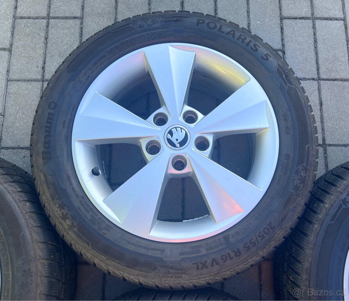 Octavia - 16" Velorum + zimní 205/55 R16 Barum 9mm - 6