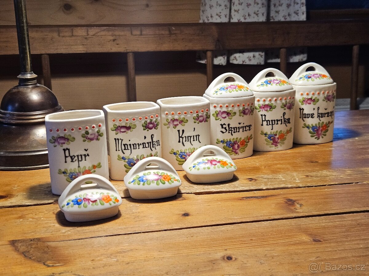 Ručně malovaná historická keramika - 6