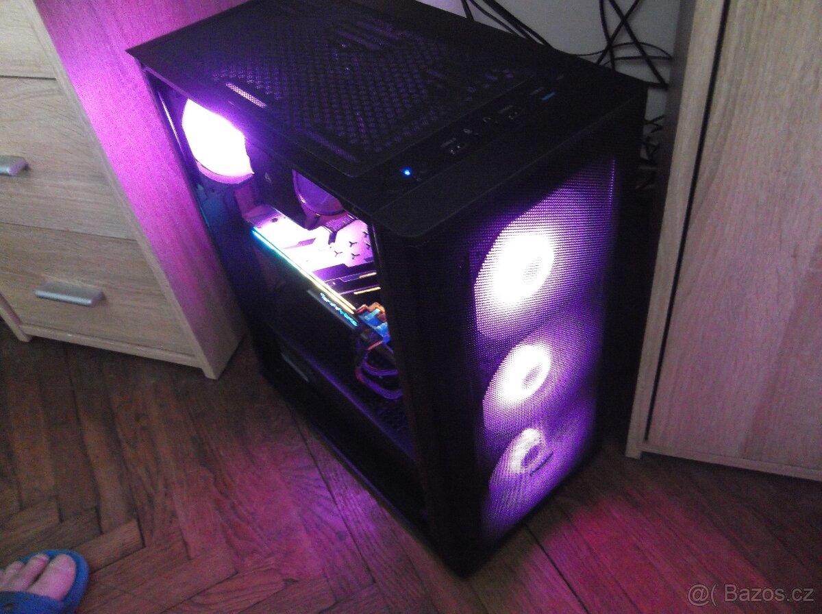 herní PC: i5 9600K+RX 5700xt+16GB RAM - 6