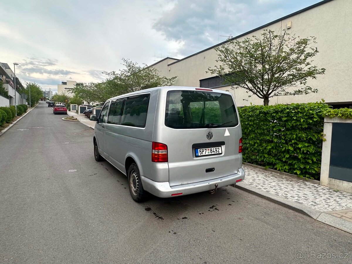 Prodám Volkswagen Transporter T5 - 6