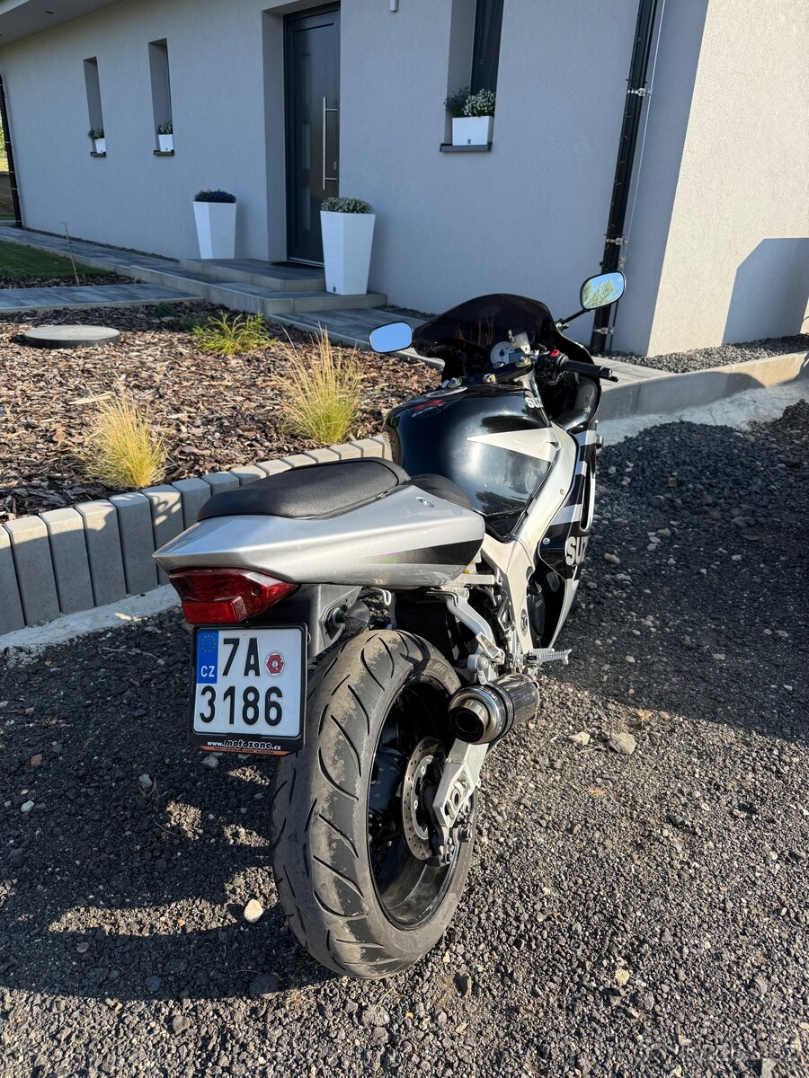 Suzuki GSX-R 600 - 6