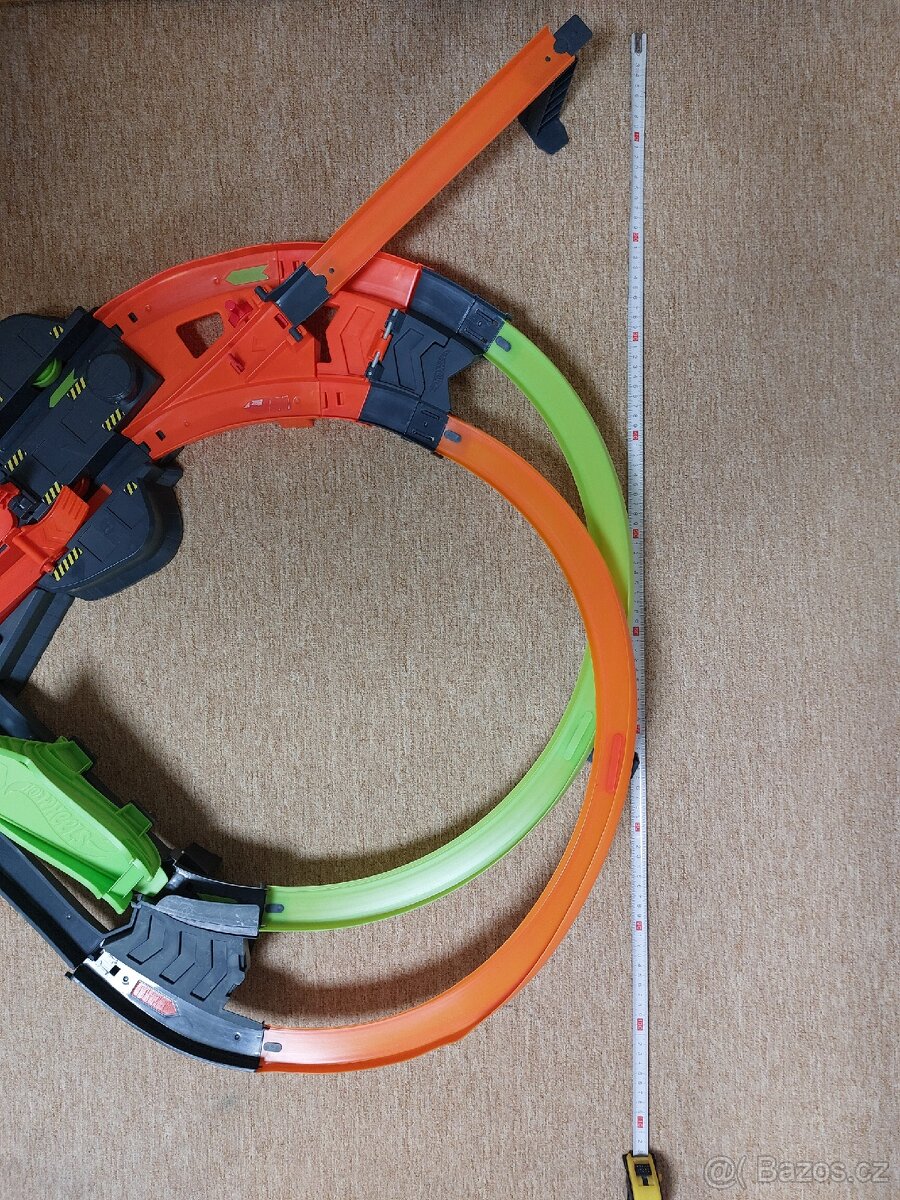 Hot Wheels Colossal crash - Obrovská bouračka - 6