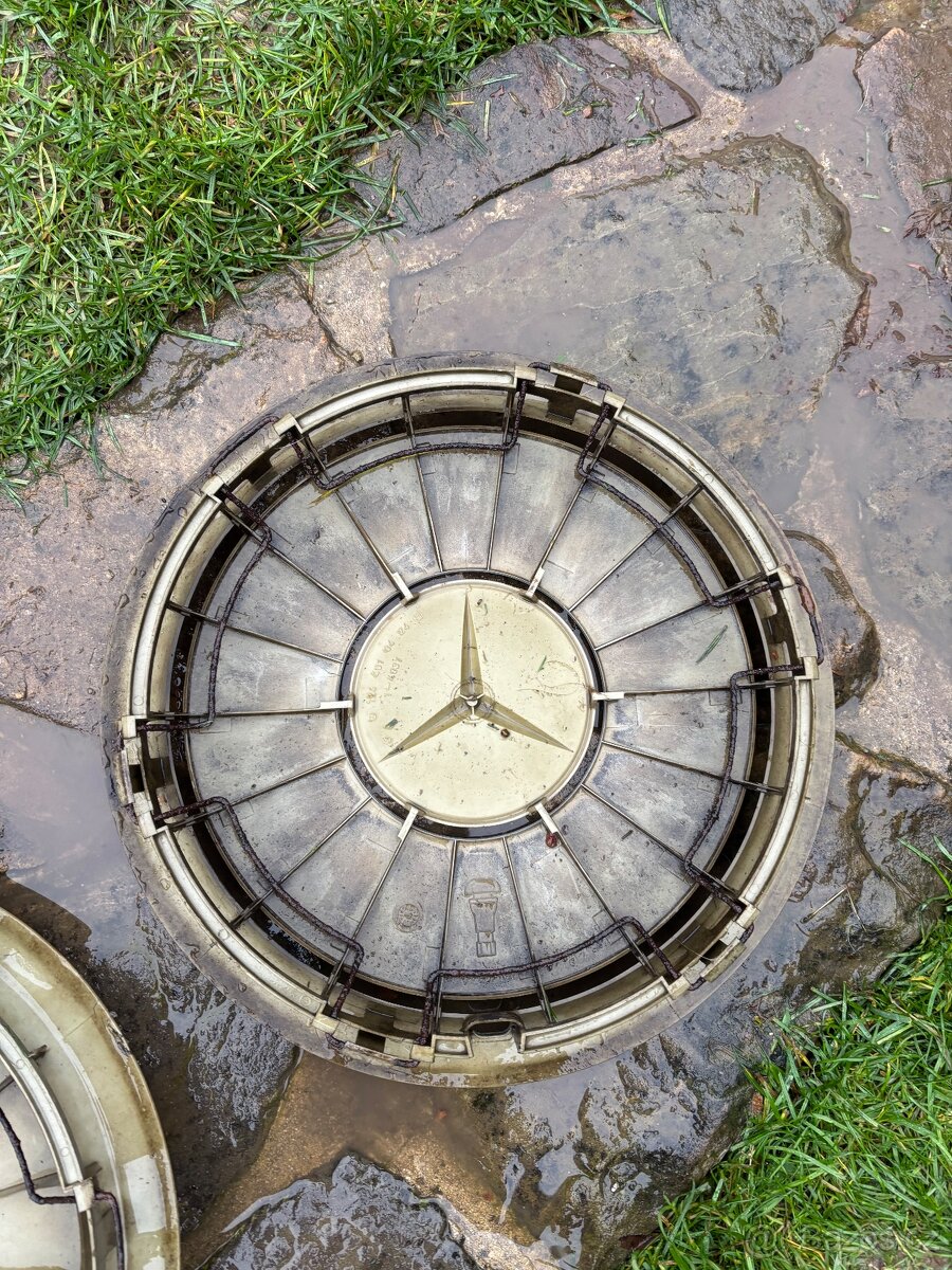 Poklice Mercedes Benz - 6