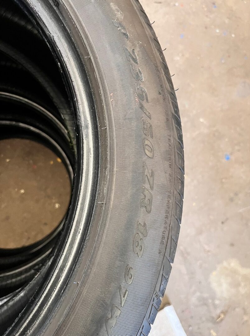 235/50 R18 97W pneu - 7mm - sada 2.000,- - 6