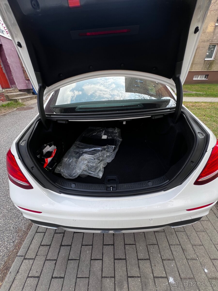 Mercedes Benz E-class - 6