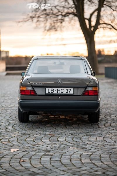 MERCEDES-BENZ 124 97KW - 6