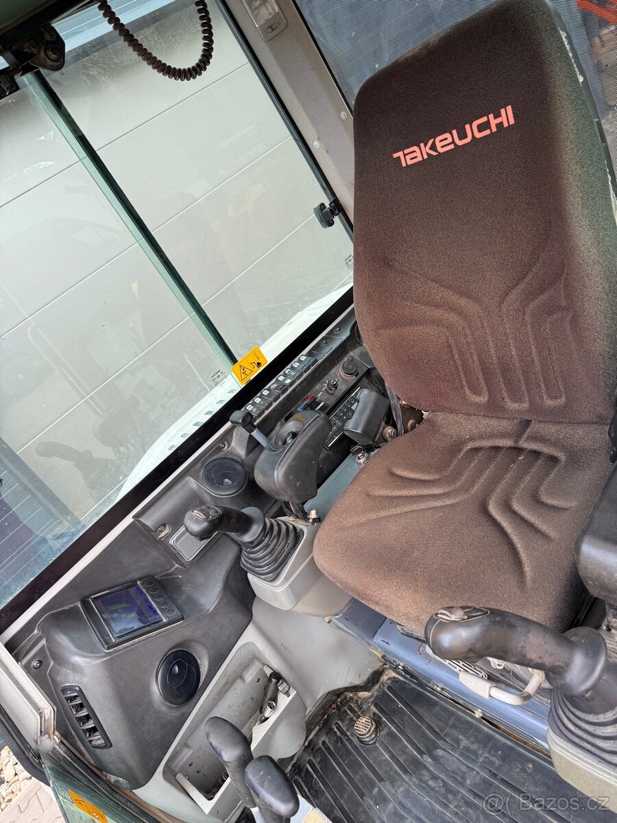 Pásové rypadlo Takeuchi TB 240 POWERTILT - 6