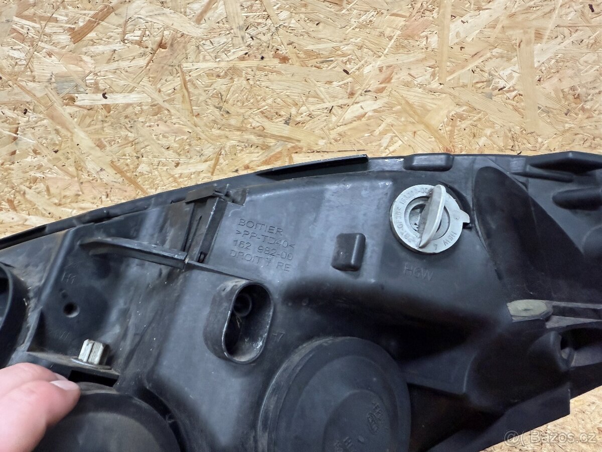 PRAVÉ PŘEDNÍ HALOGENOVÉ SVĚTLO CITROEN C4 PICASSO - 6