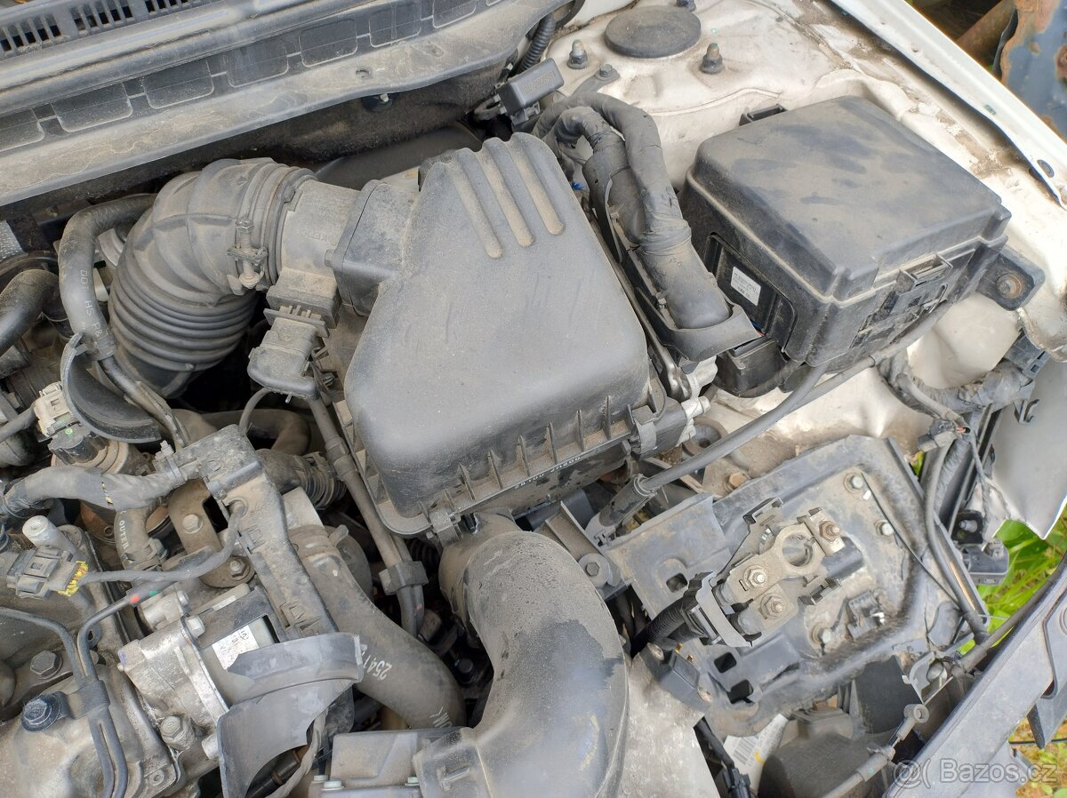 Hyundai I30CW COMBI 1,6CRDI 2011 DILY, havarovany - 6