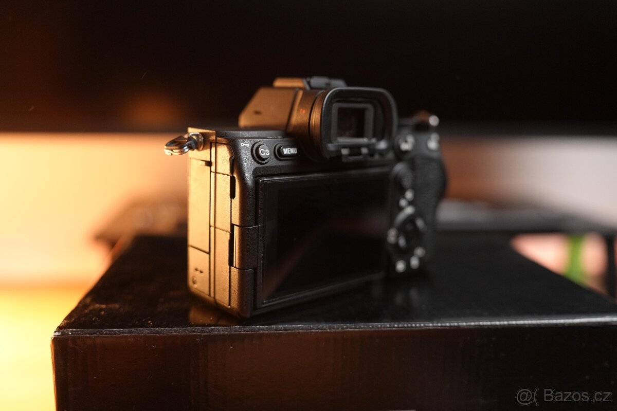 Fotoaparát Sony A7 IV + SmallRig Foldable L Bracket 3984 - 6