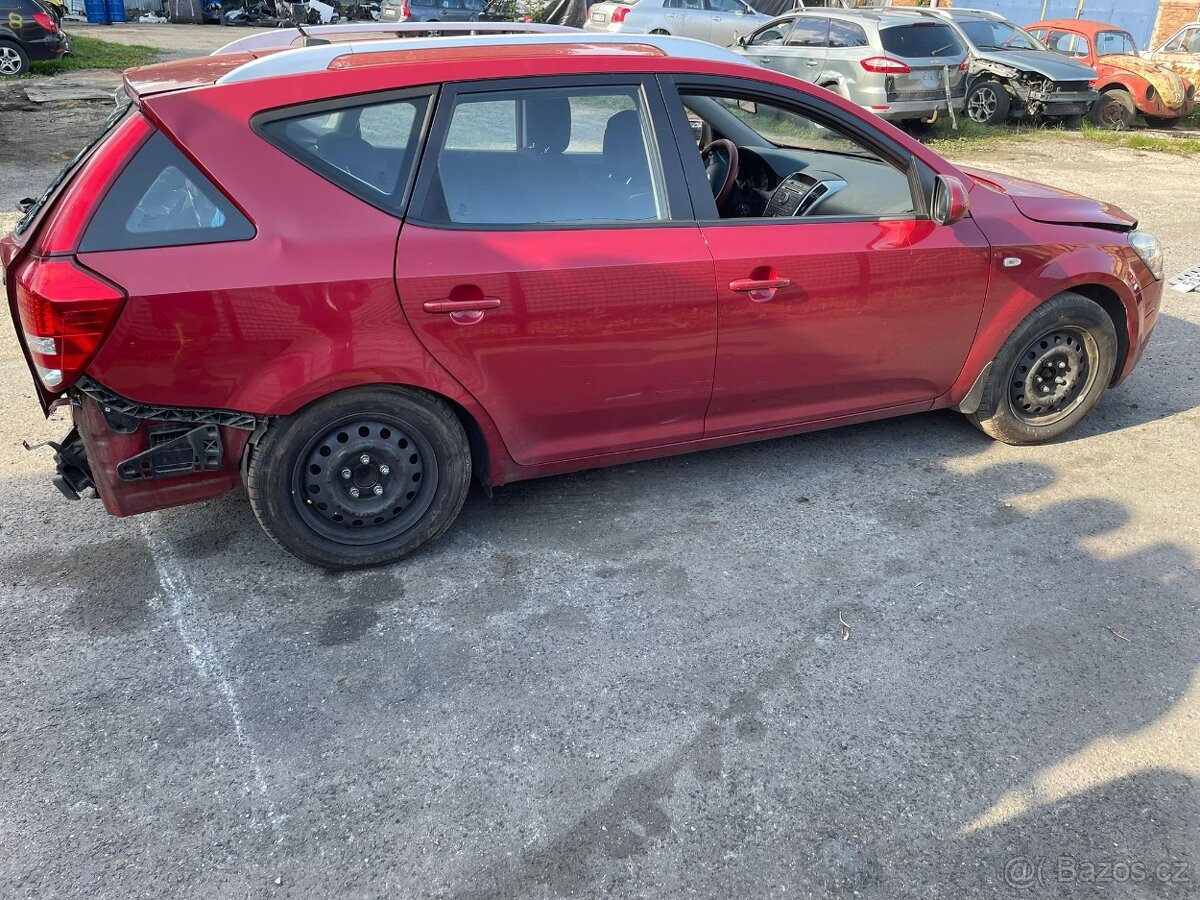 Kia ceed 85kw 1.6 dizel AO combi - 6