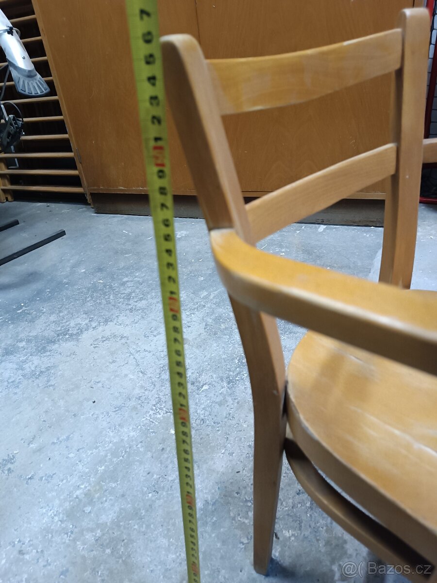 Prodám malou dřevěnou židličku - 6