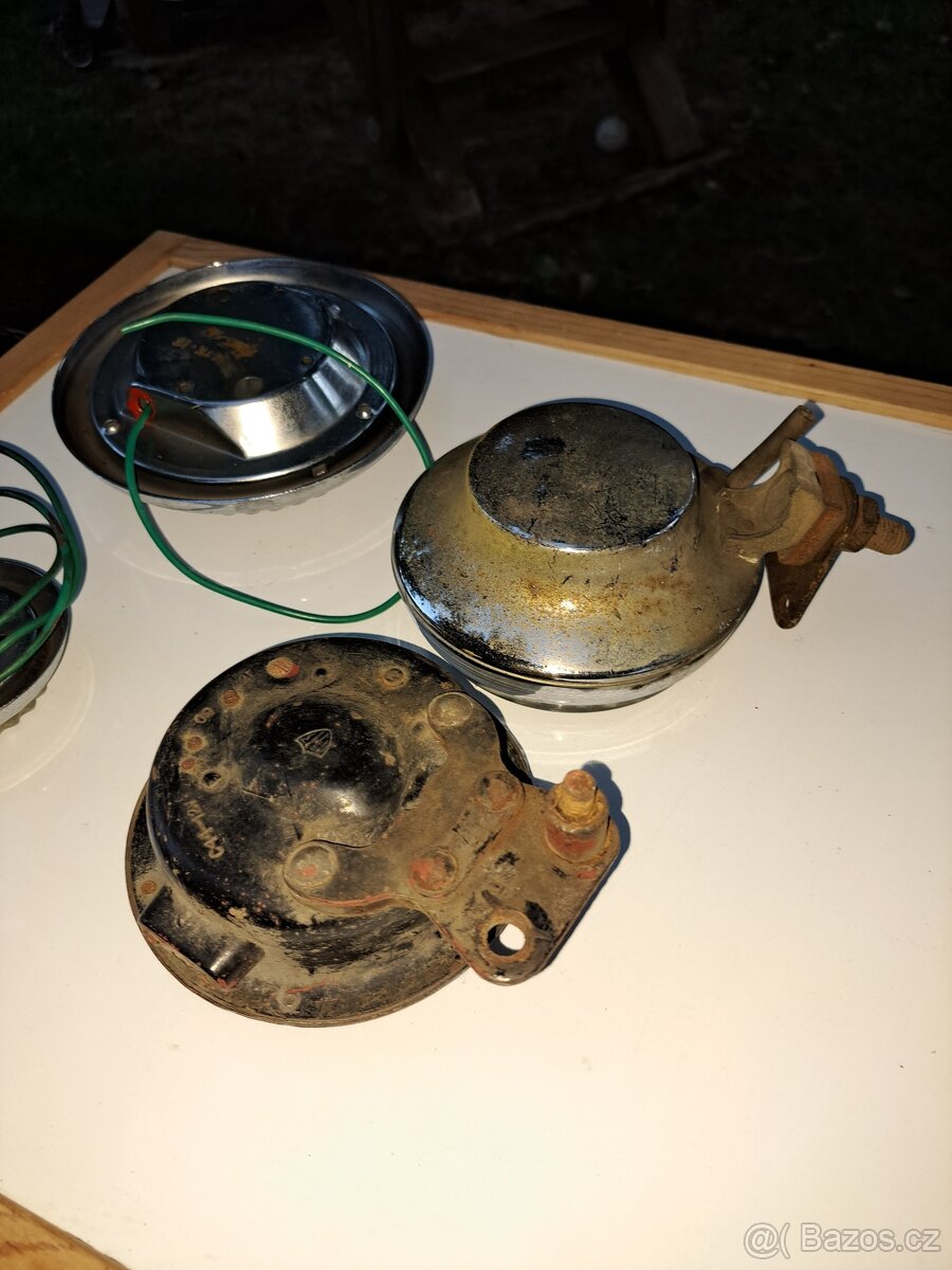 N A " V E T E R Á N A ". - 6