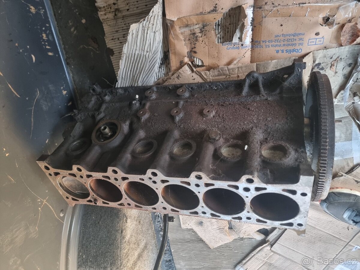 Motor bmw m20b25 - 6