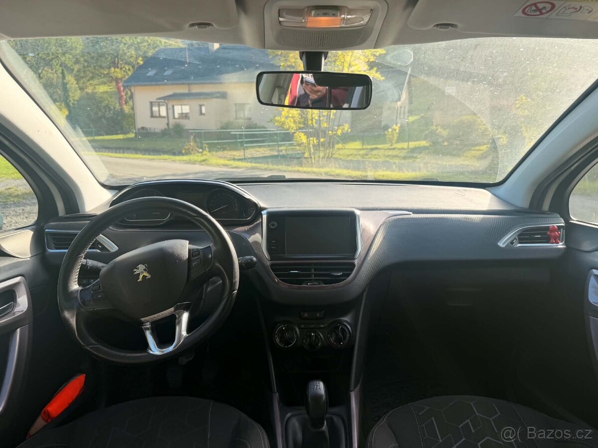 Peugeot 2008 - 6