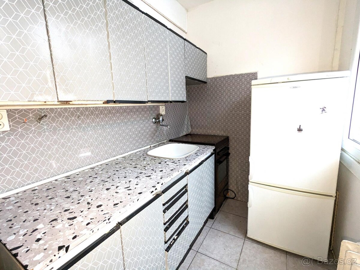 Pronájem bytu 1+1, Jana Kubelíka 1309, Most - 6