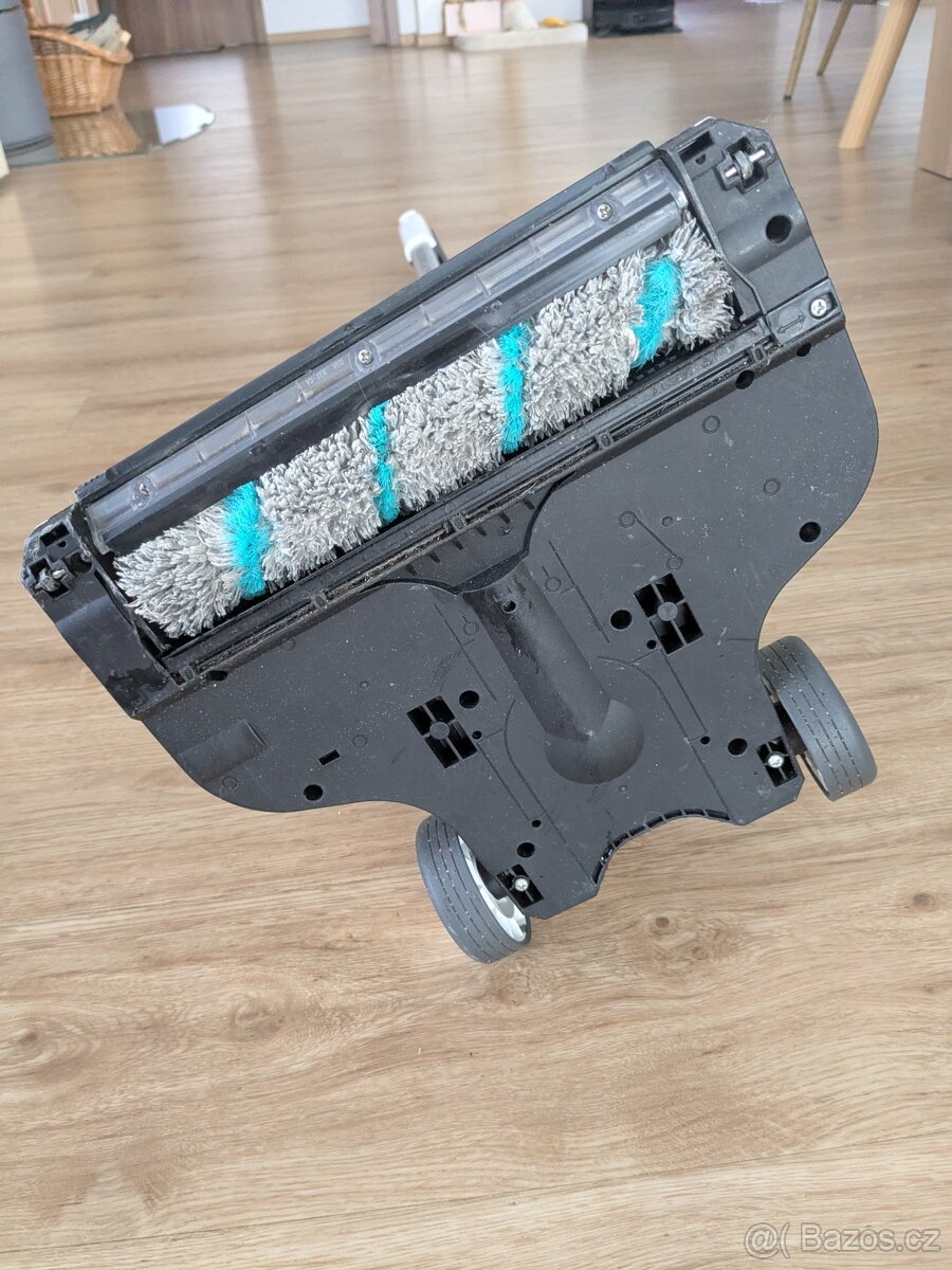 Tyčový vysavač Leifheit Regulus Aqua PowerVac 24V - 6