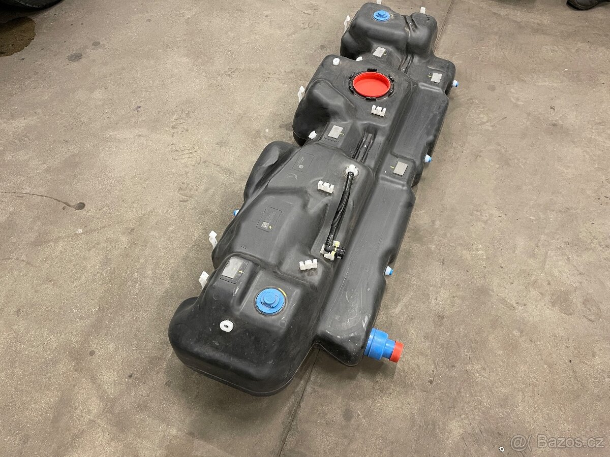 Palivová nádrž Renault Master IV - 6