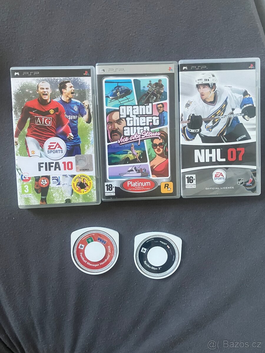 PSP 3000 s příslušenstvím - 6