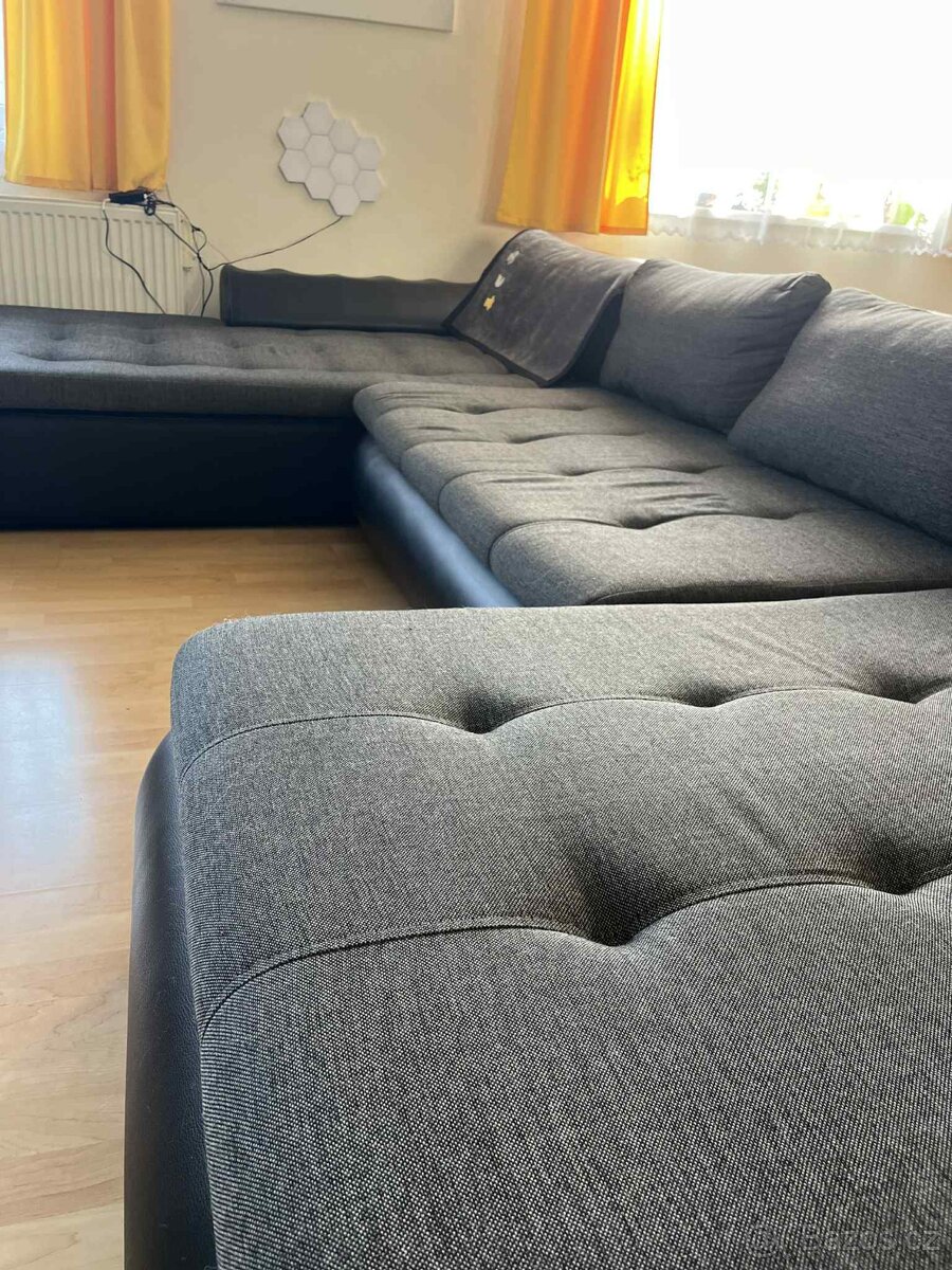 Velká rozkládací sedačka v pěkném stavu - 6