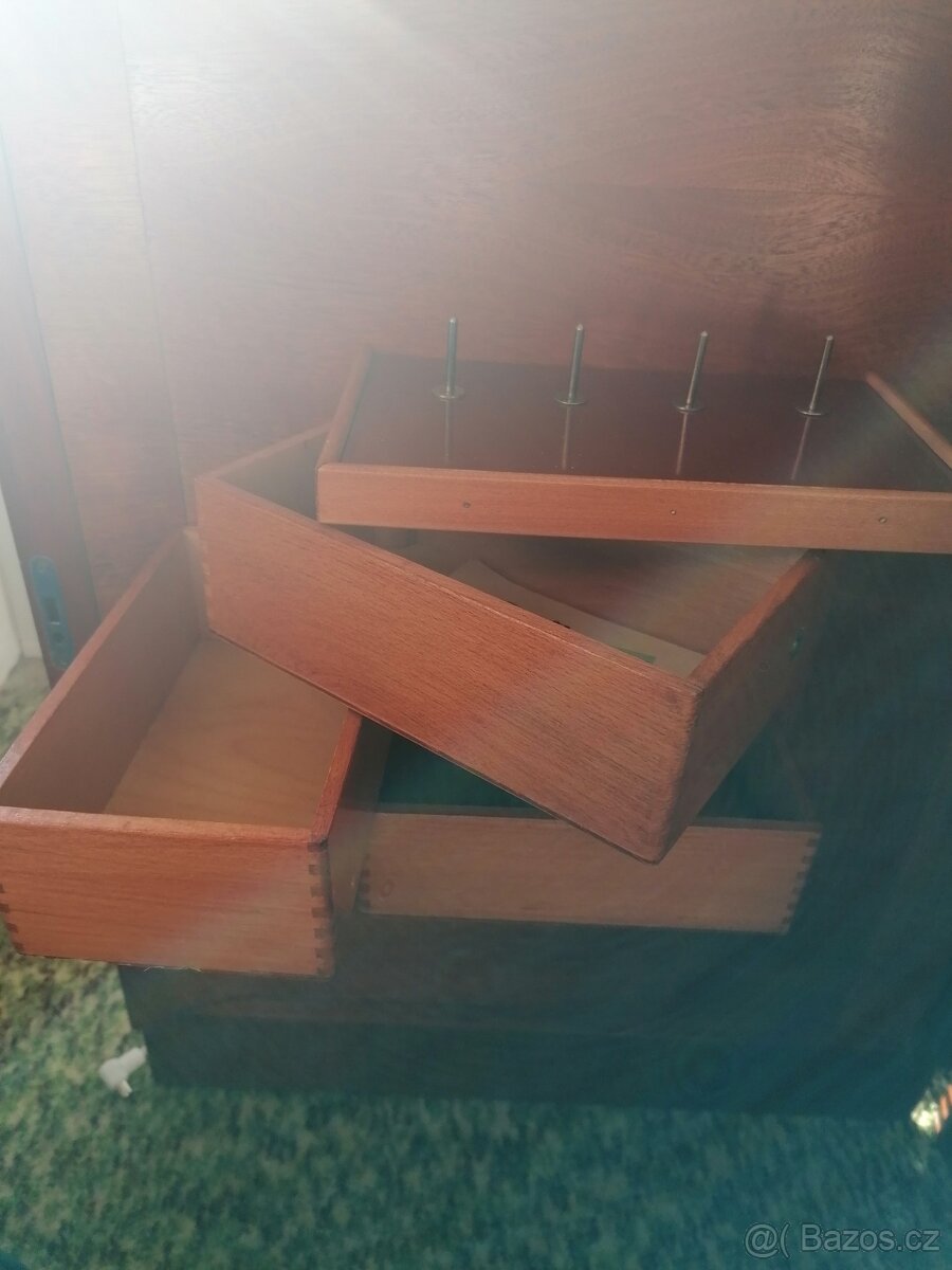 Starožitný šicí stroj Minerva 122 - 6