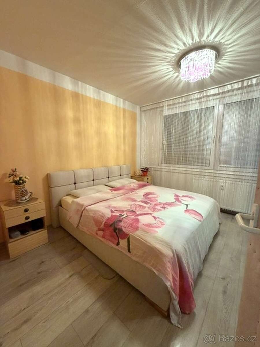 Pronájem 3+1 Volary, Sídliště Míru - plně vybavený byt - 6