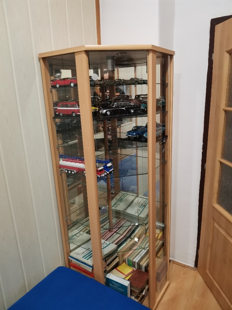 modely aut 1:24 - 6