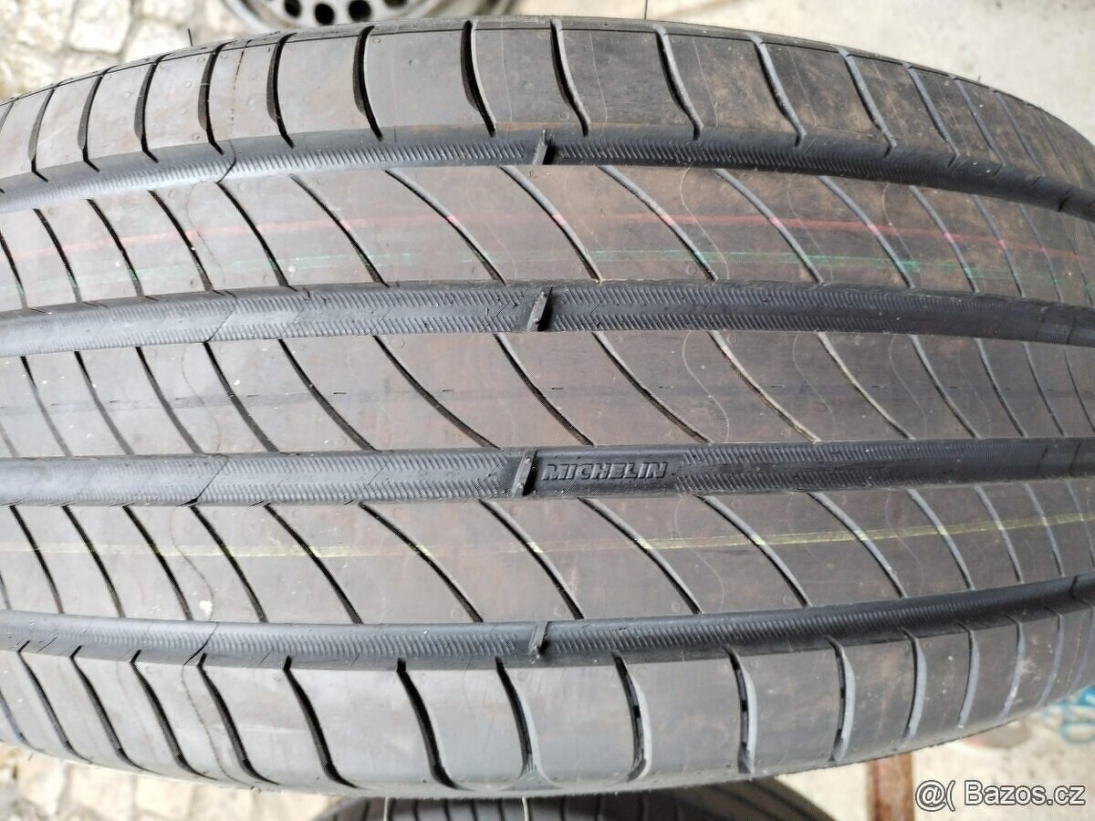 215/45/17 letni pneu MICHELIN a MAXXIS 215/45 R17 - 6