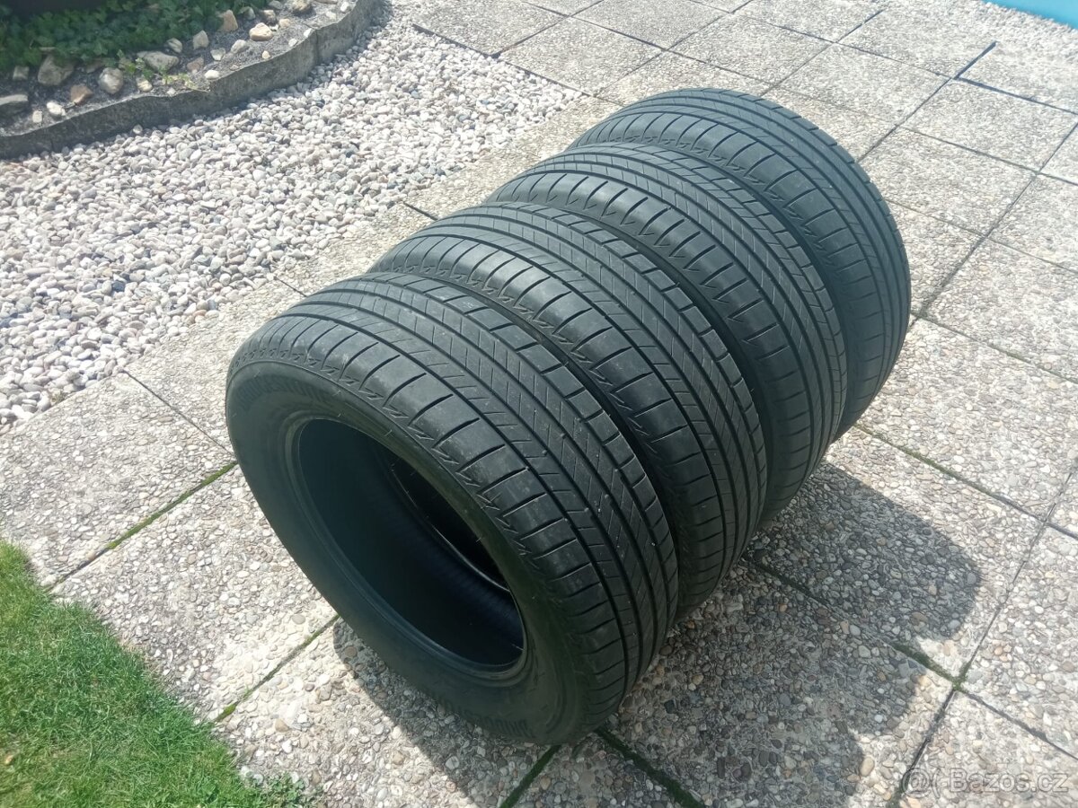 Bridgestone 205/60 R16L - 6