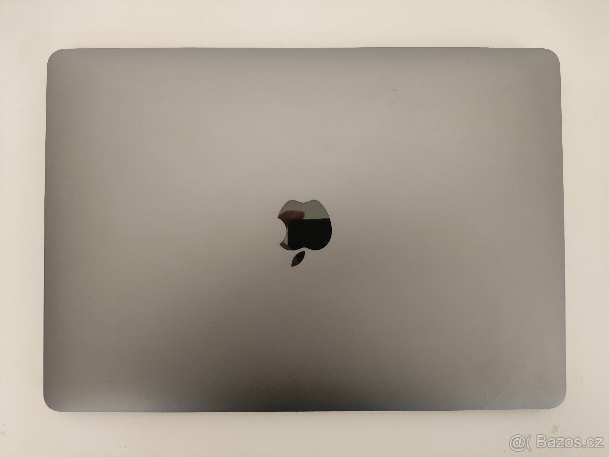 MacBook Pro 13 2017 | i5 • 8GB • 256GB - 6