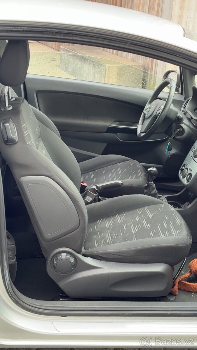 Opel corsa D 2011 rok - 6