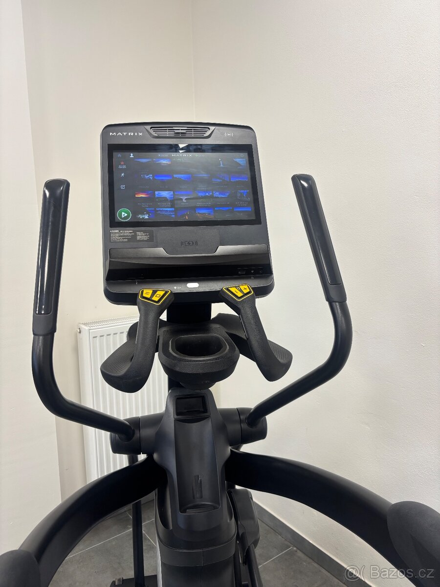 MATRIX Endurance LCD - eliptický trenažer - 6
